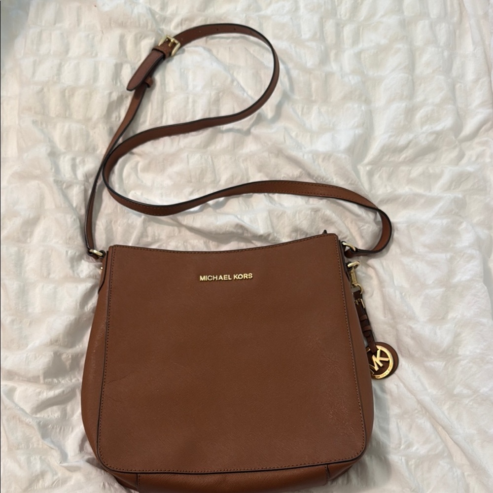 Michael Kors Jet Set Large Saffiano Leather Messenger Bag
